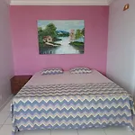 Diversão, churrasco e piscina - Praia de Ipitanga